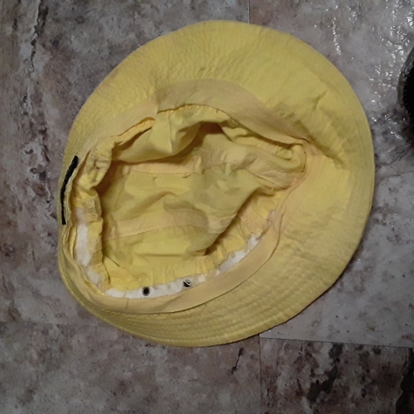 Yellow Hat - Picture 4 of 5